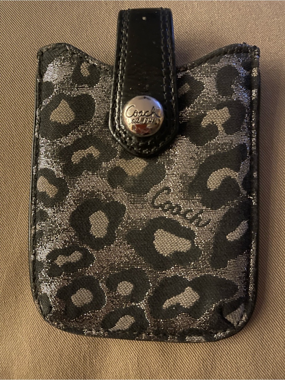 RARE Coach F61326 Ocelot LRX Electronic Case Pouch – Silver & Black Leopard